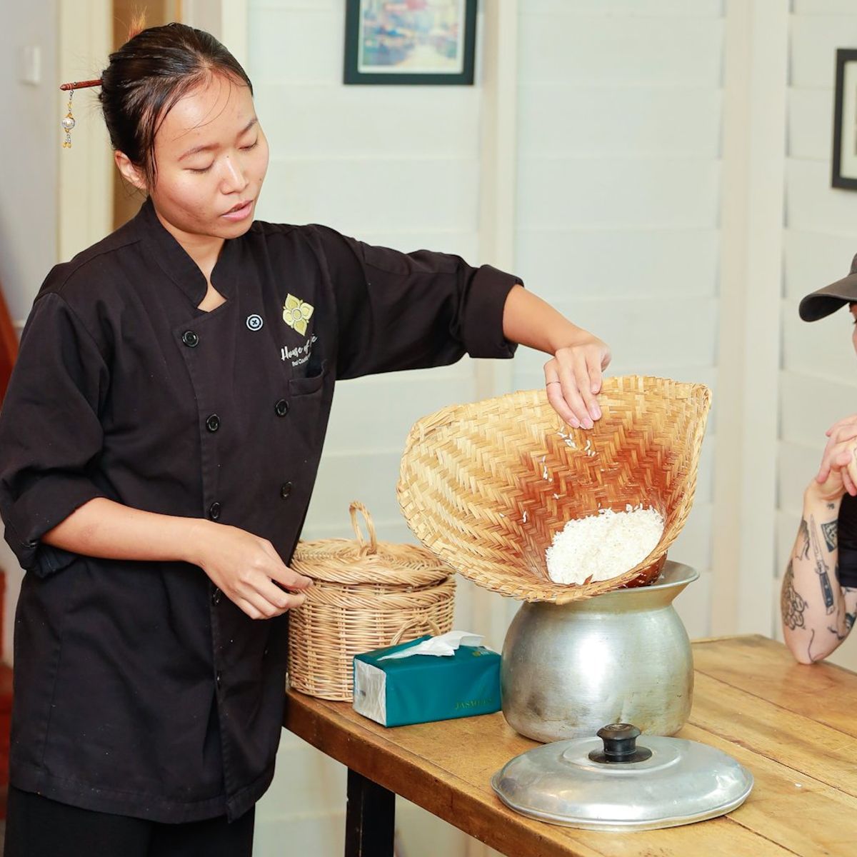 4-Dish Cooking Class Bangkok & Morning Market Tour