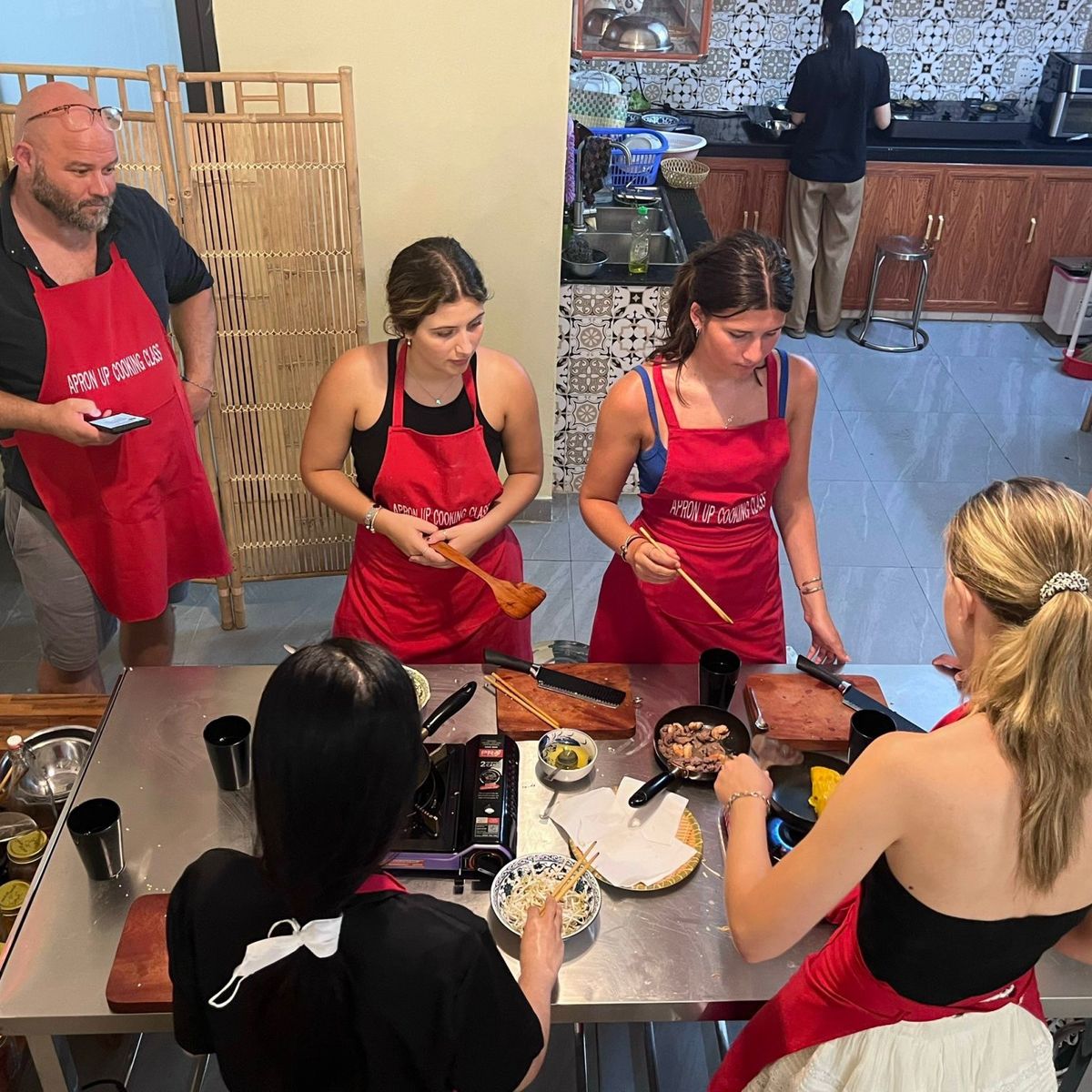 5 Dishes Traditional Cuisine Cooking Class with Market Tour in Da Nang