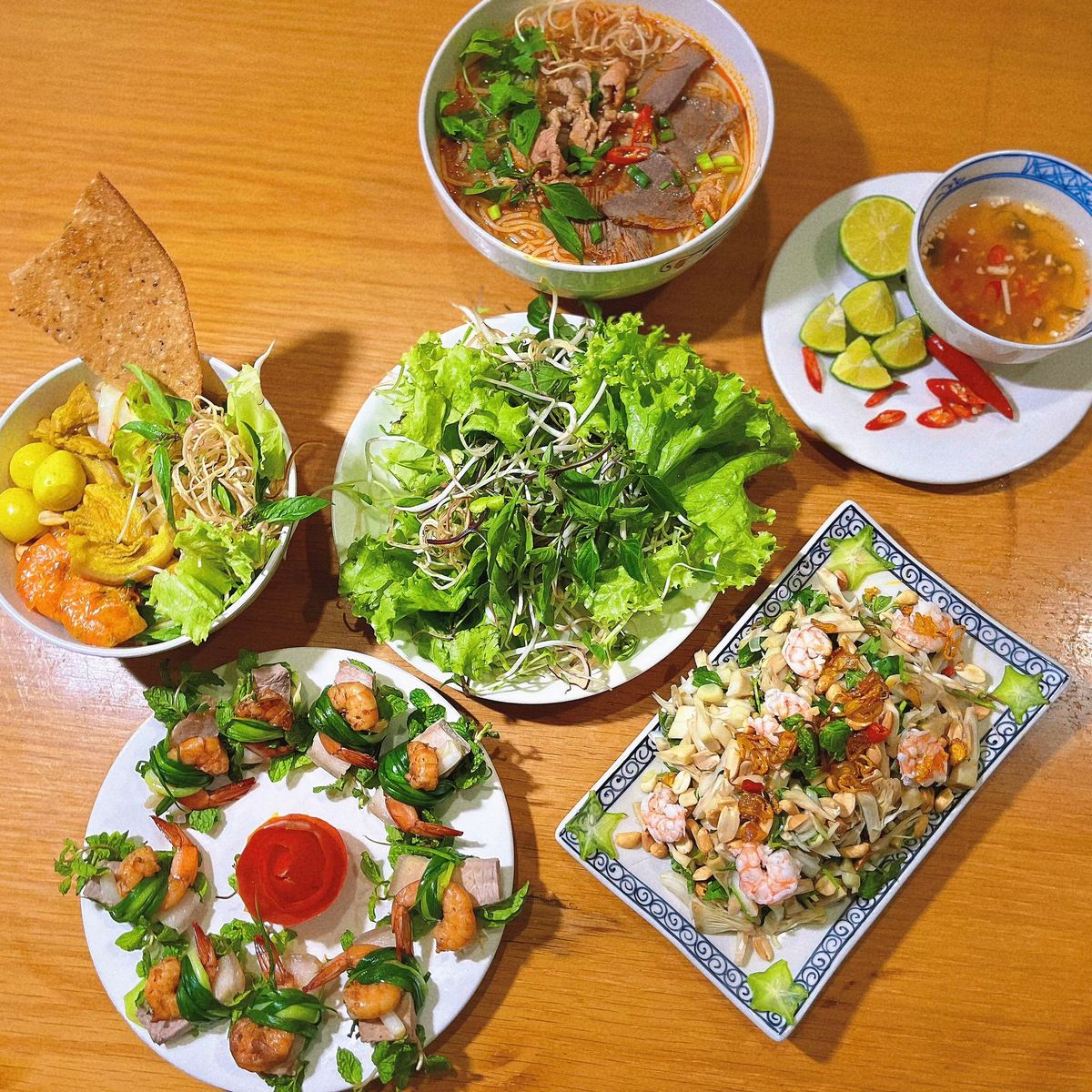 5 Dishes Traditional Cuisine Cooking Class with Market Tour in Da Nang