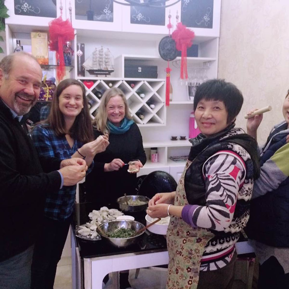 6 Hours Cooking Class in a Local Family with Muslim Quarter Bazaar Tour