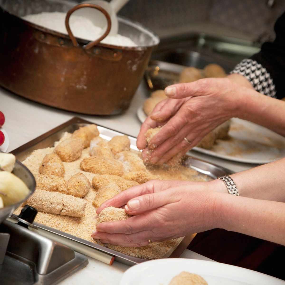 5-Course Cooking Class on Hills of Sorrento in Family Villa