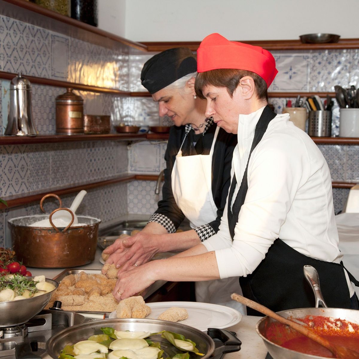 5-Course Cooking Class on Hills of Sorrento in Family Villa