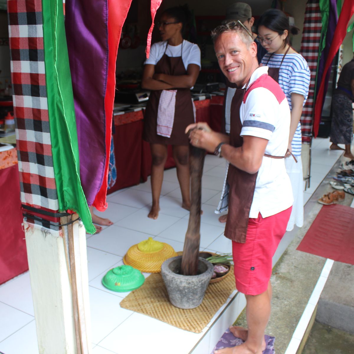 9 Dish Cooking Class + Market Tour + Rice Paddy Visit