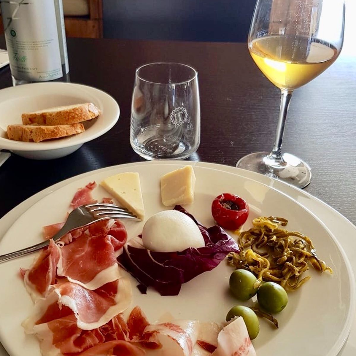 Biodynamic Wines & Organic Feast: Uncork Nature's Bounty at Stunning Vineyard