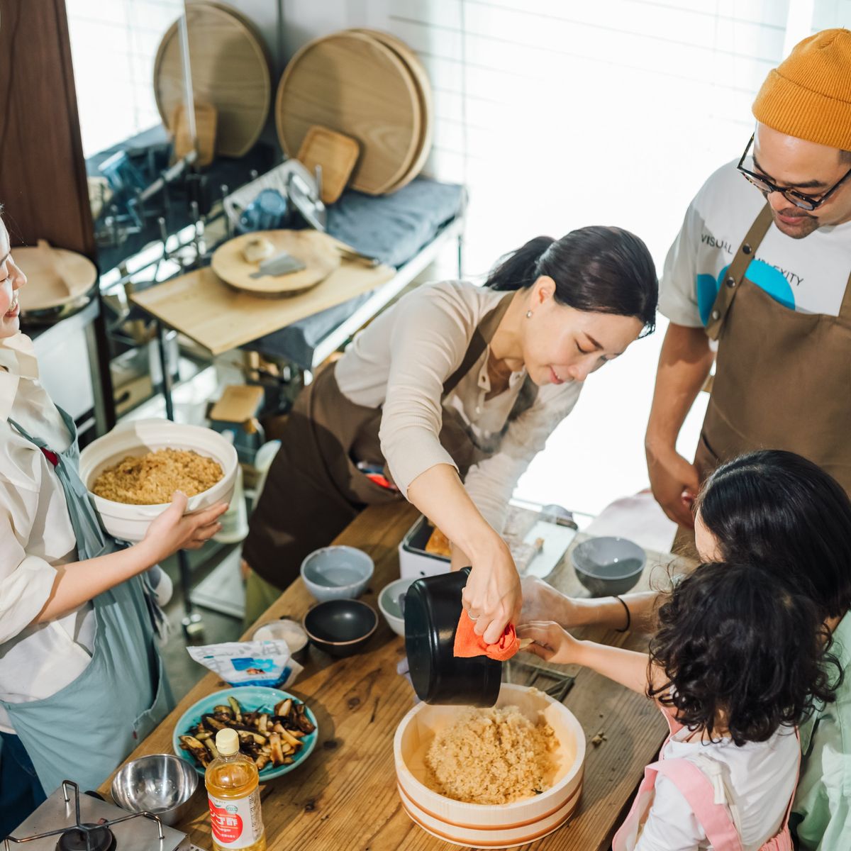 Cours privé de sushis végétaliens faits à la main et de savoureux plats japonais maison