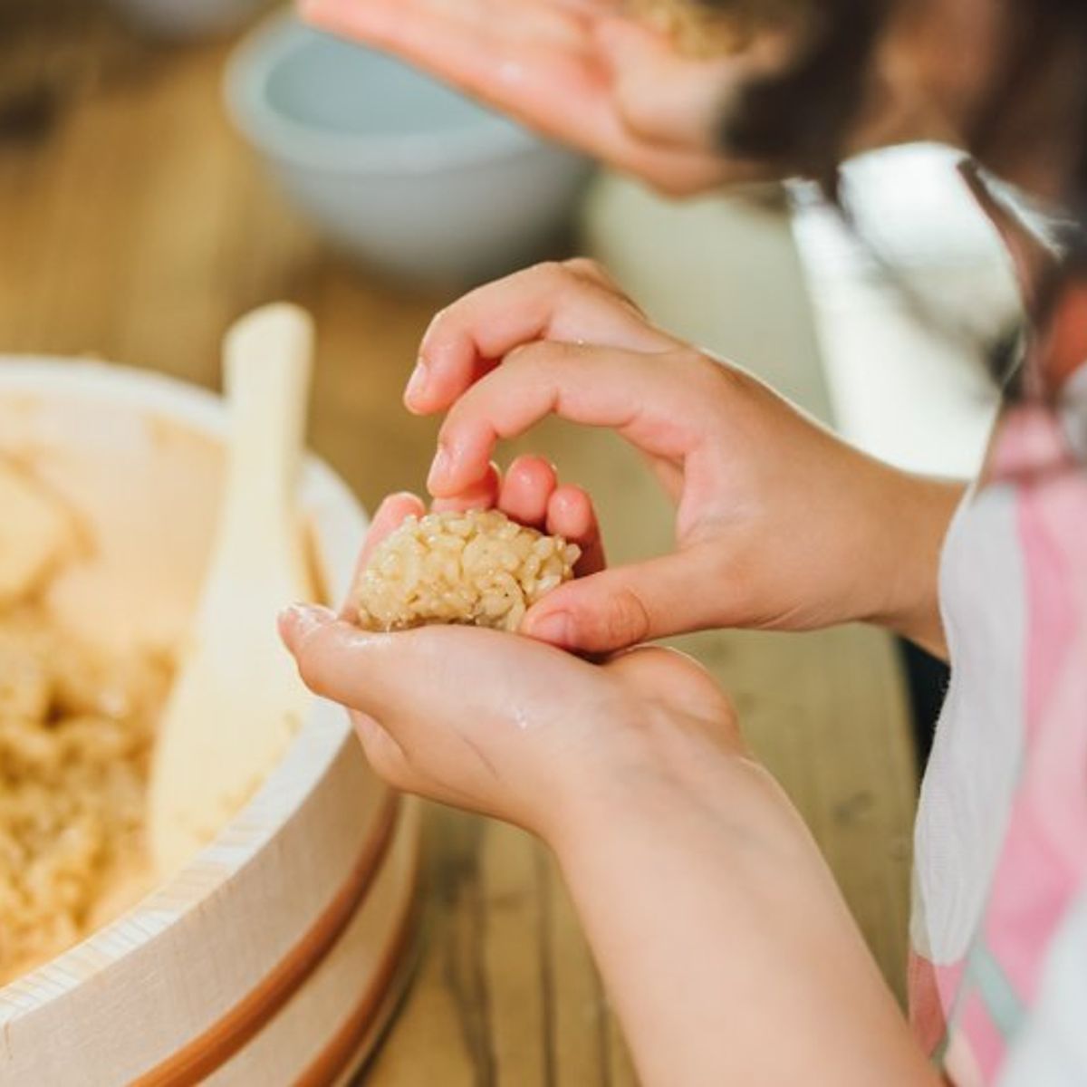 Cours privé de sushis végétaliens faits à la main et de savoureux plats japonais maison