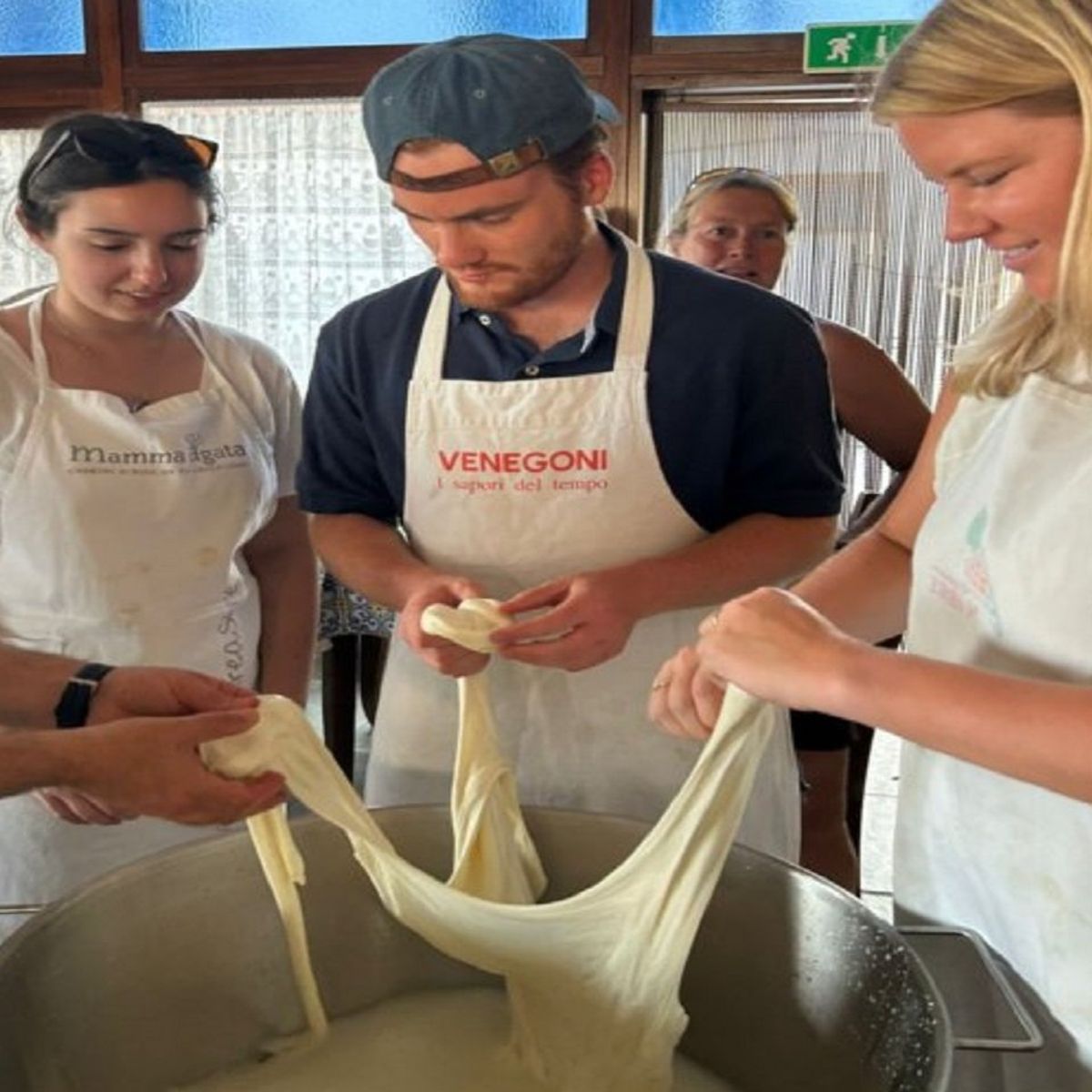 Pasta, Mozzarella and Tiramisu Cooking Class in Amalfi Coast