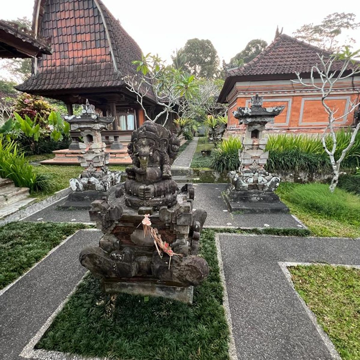 Authentic Balinese Cooking Class in Organic Farm with Market and Rice Field Tour