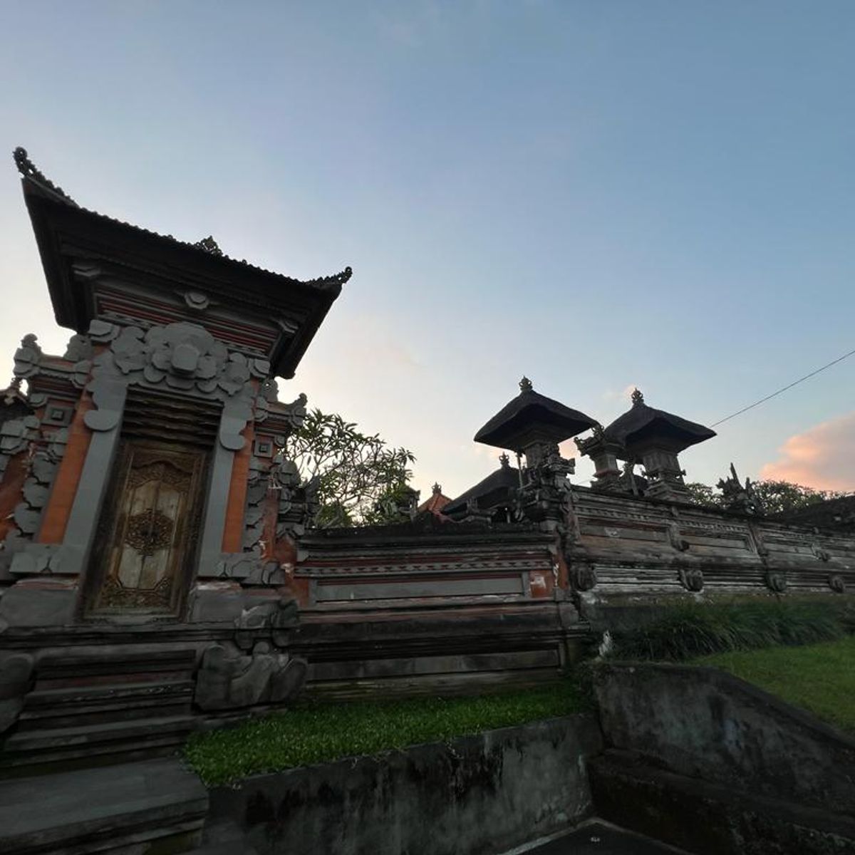 Authentic Balinese Cooking Class in Organic Farm with Market and Rice Field Tour
