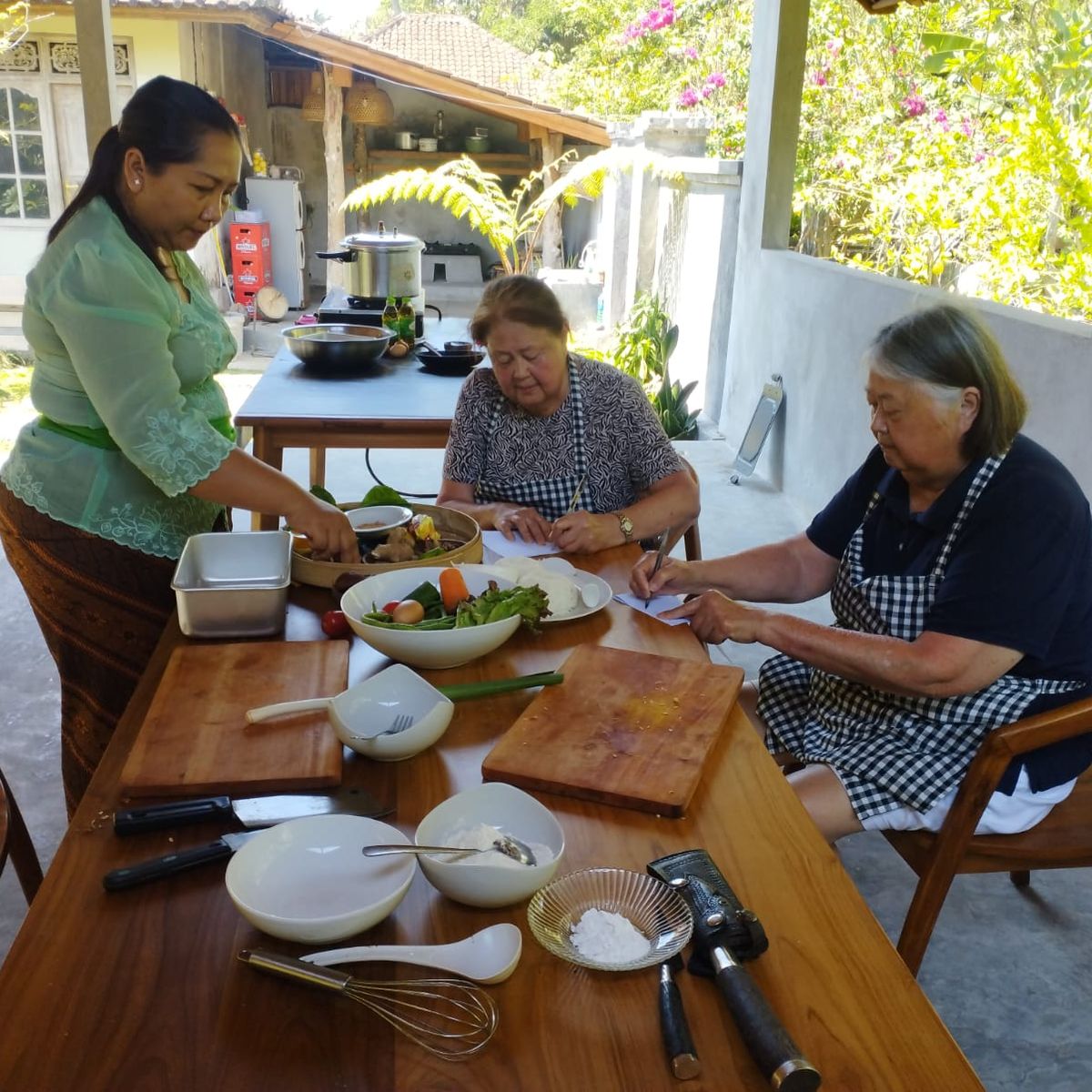 Authentic Balinese Cooking Class in Organic Farm with Market and Rice Field Tour