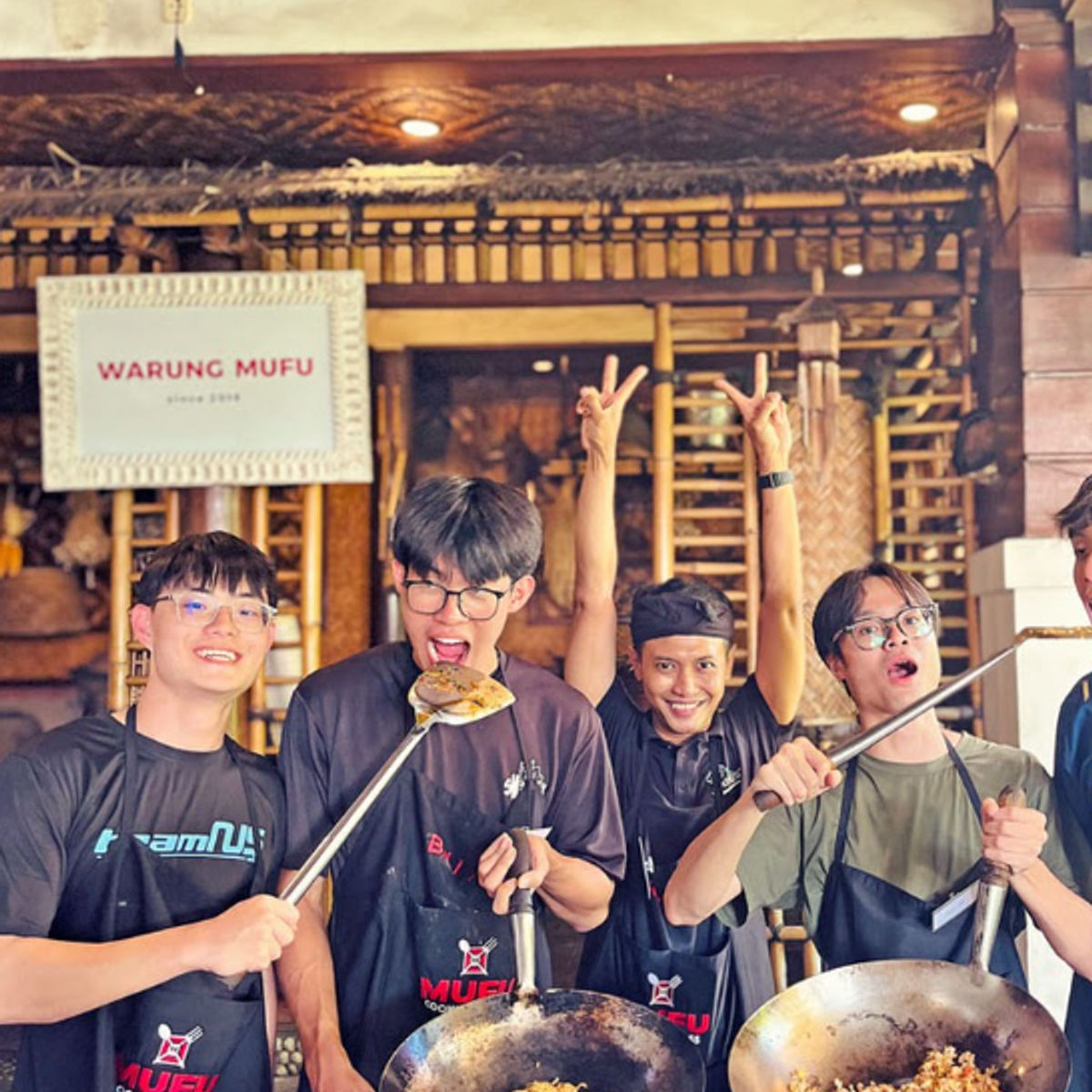 Authentic Balinese Cooking Class & Local Market Tour in Kuta
