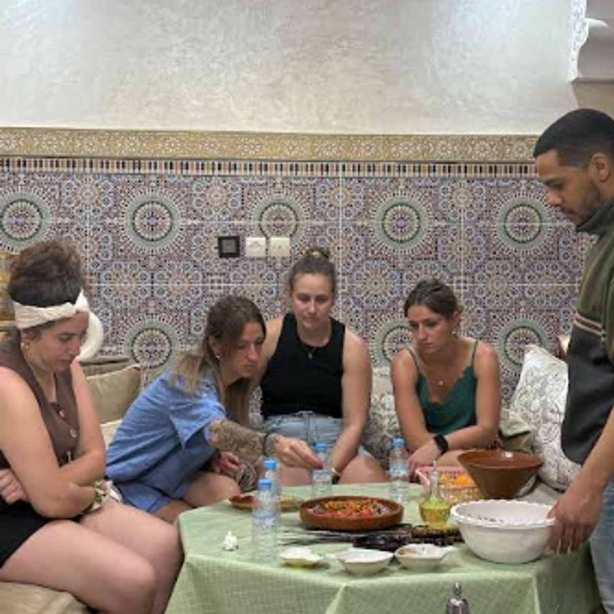Expérience de cuisine marocaine traditionnelle dans une maison familiale de Marrakech