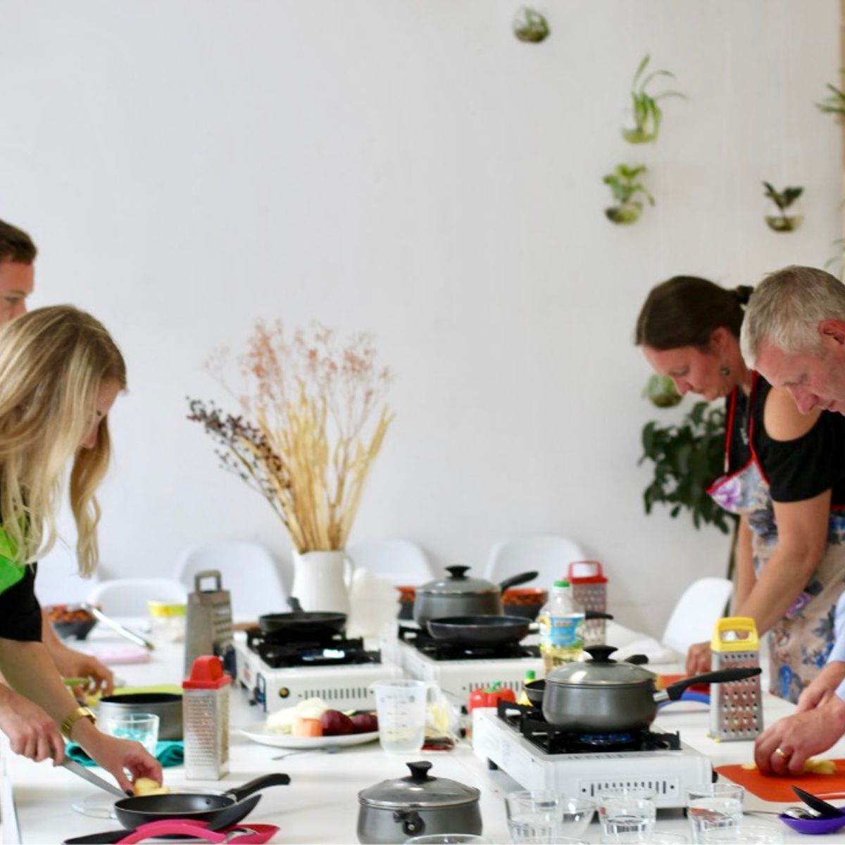 Full-Course Classic Russian Cooking Class in Moscow