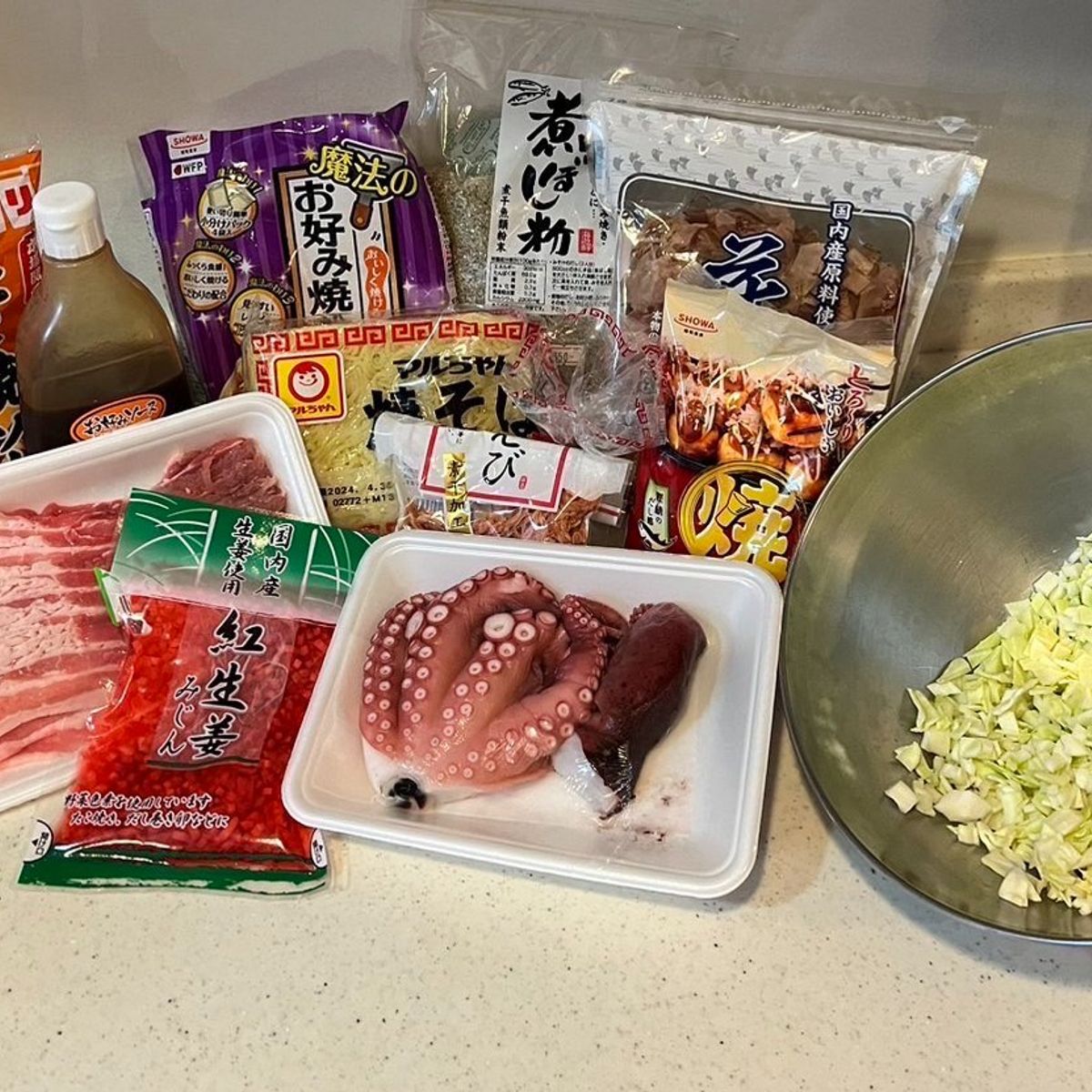 Osaka Soul Food Cooking Class: Takoyaki, Yakisoba, and Fruit Daifuku