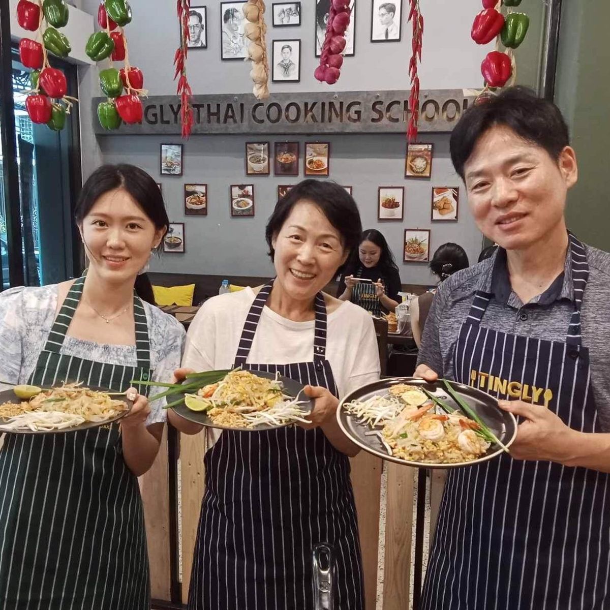 Explore a Morning Market and Cook Classic Thai Dishes in Silom