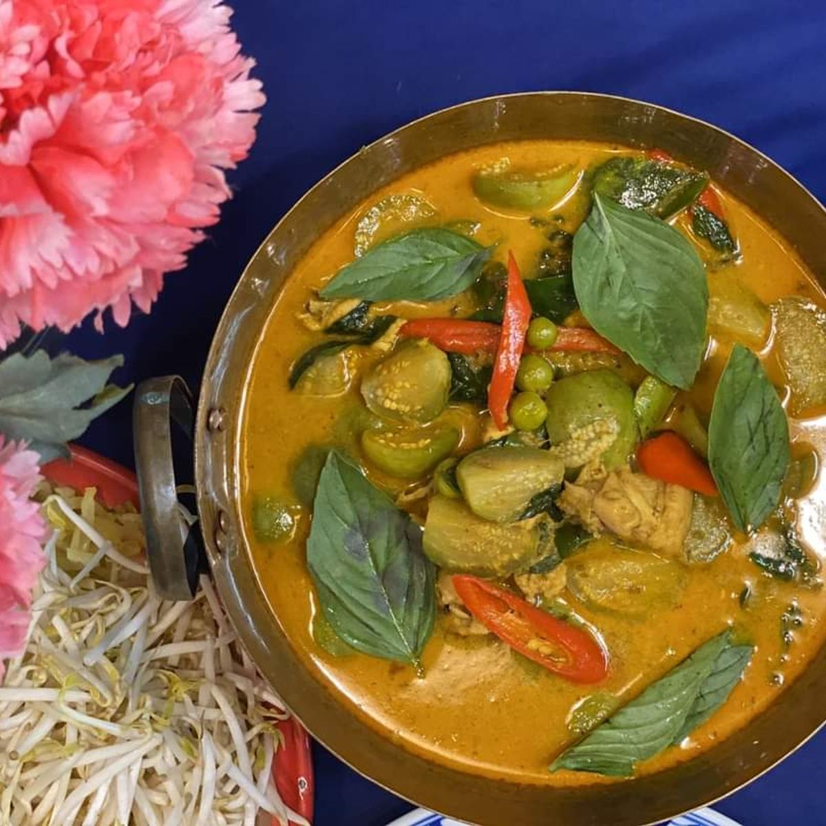 Authentic Thai Cooking in Traditional 100 Year Old House and Local Market Tour