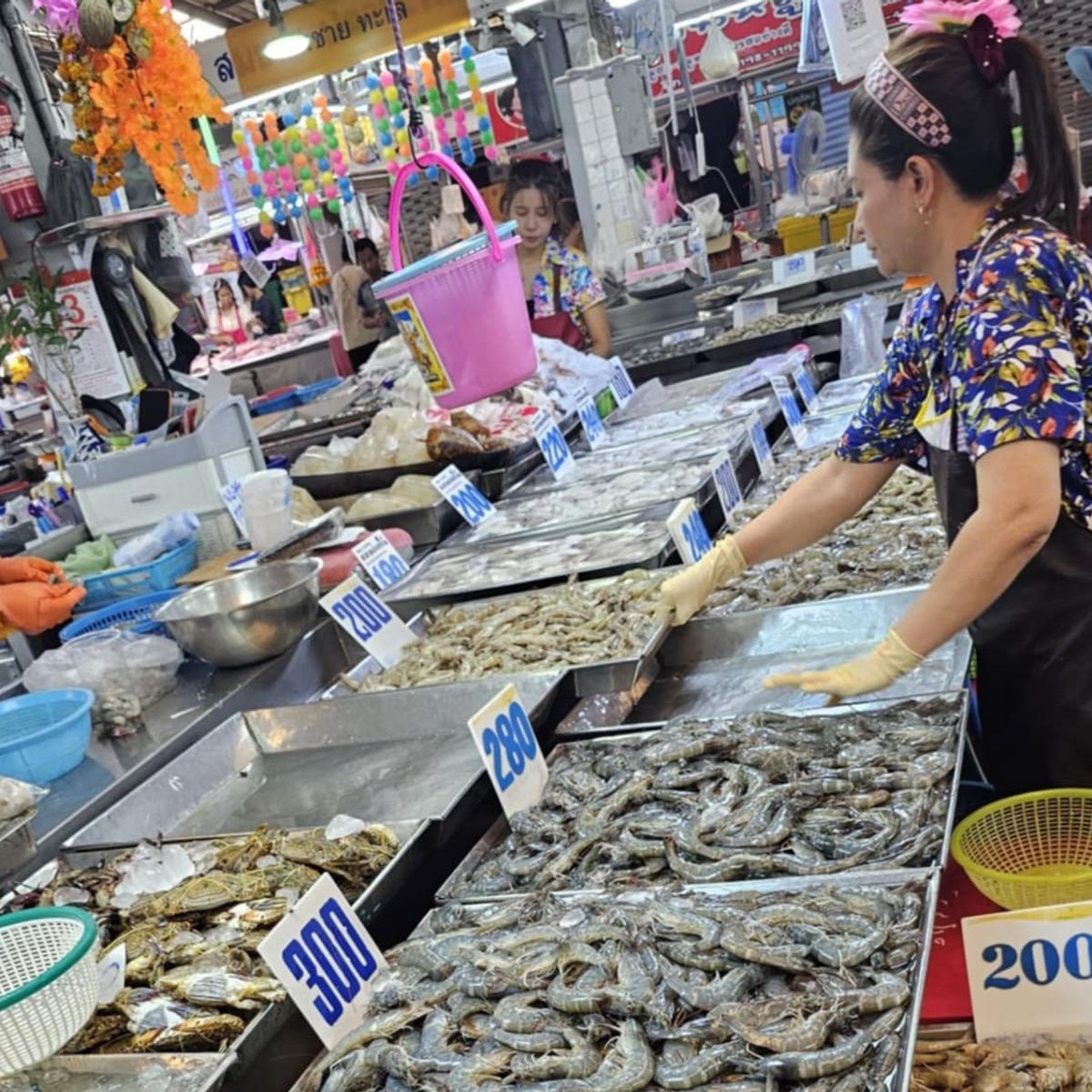 Authentic Thai Cooking Experience with Local Fresh Market Tour