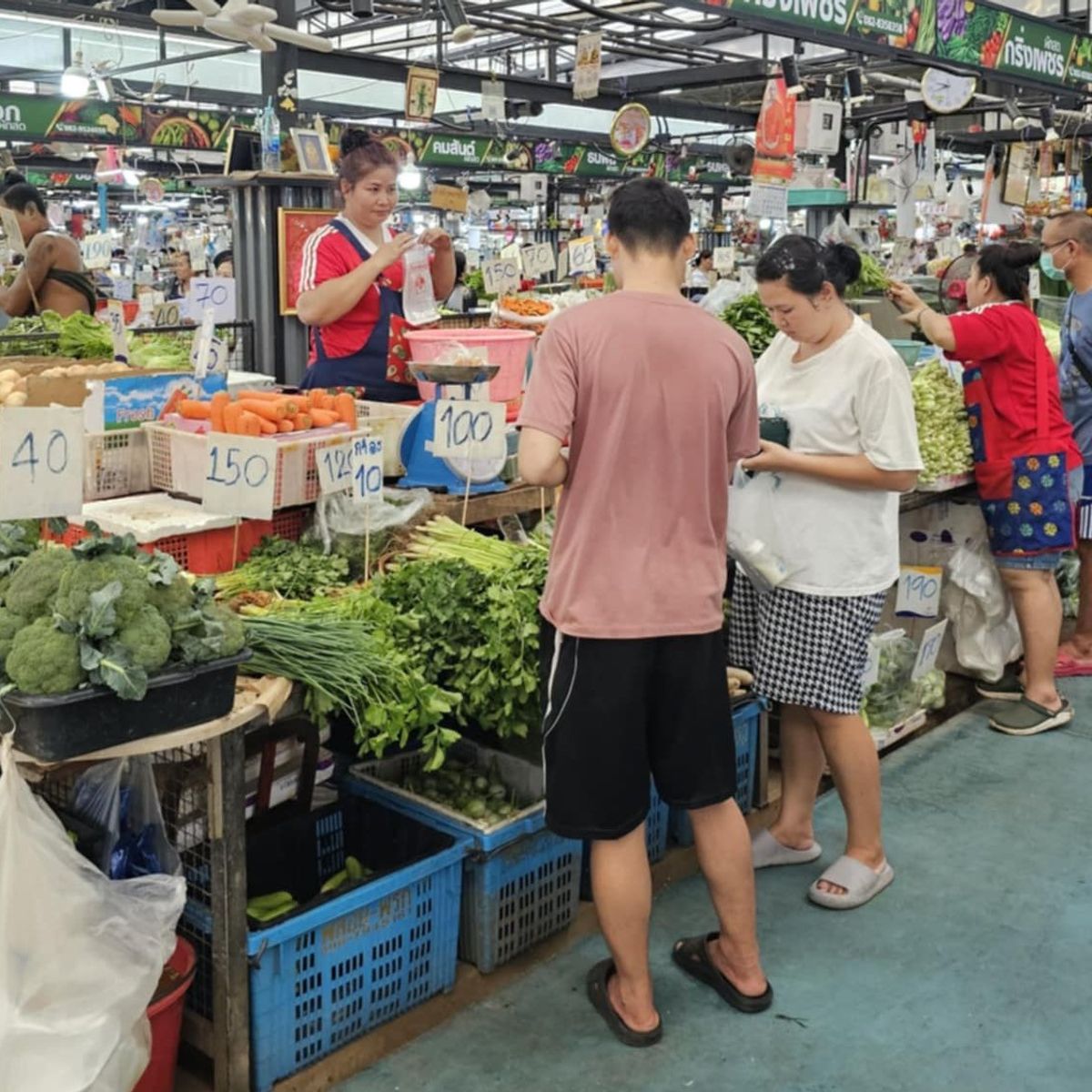 Authentic Thai Cooking Experience with Local Fresh Market Tour