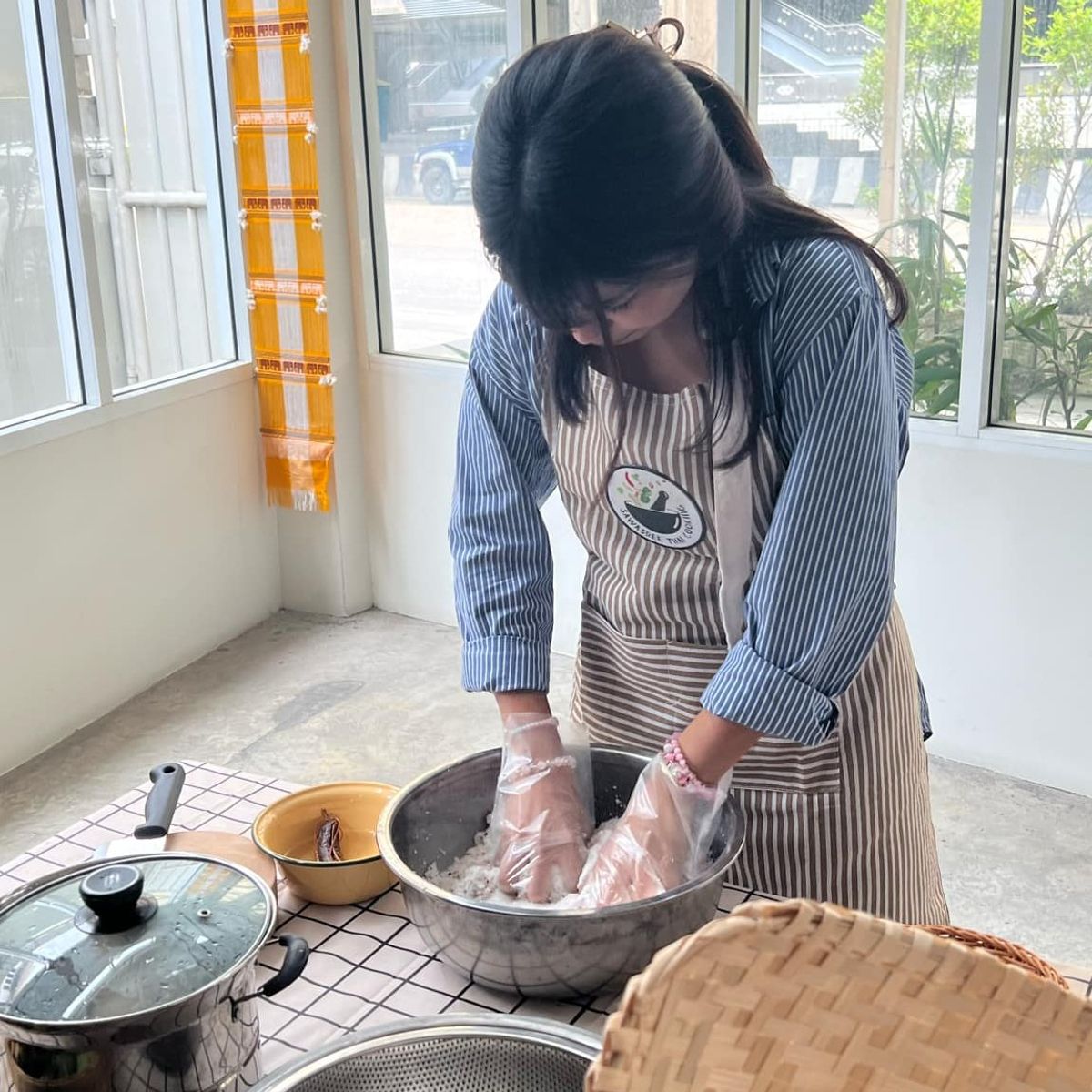 Authentic Thai Cooking Experience with Local Fresh Market Tour