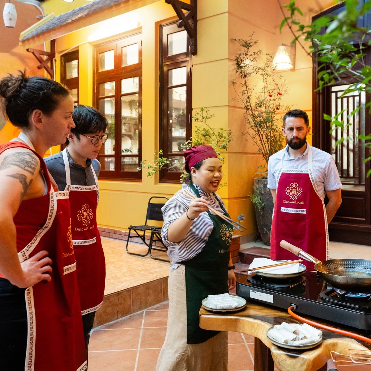 Cours de cuisine vietnamienne authentique avec visite du marché et dégustation de café signature