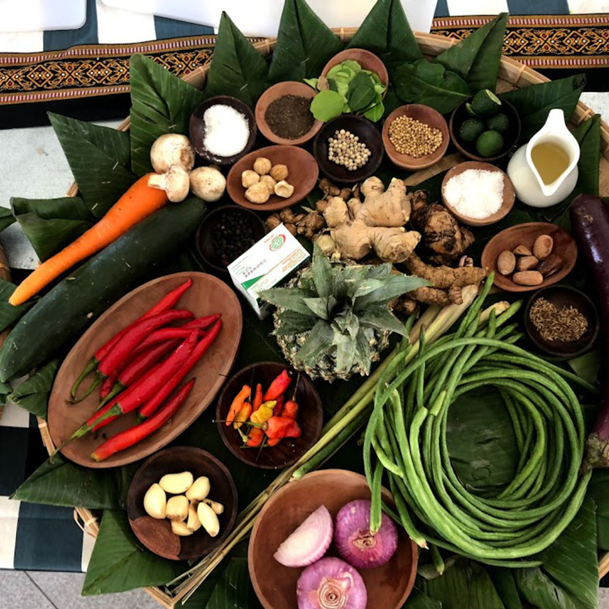 Discover Balinese Flavors with Local Chefs in Canggu