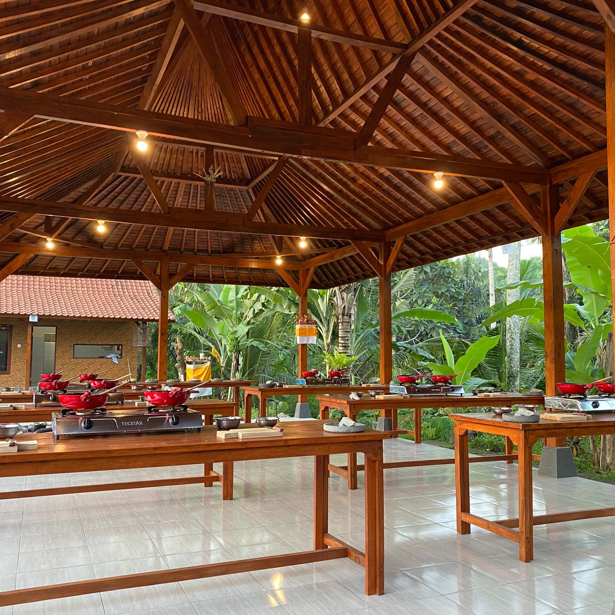 Balinese Cooking Class in Organic Farm with Traditional Market Tour