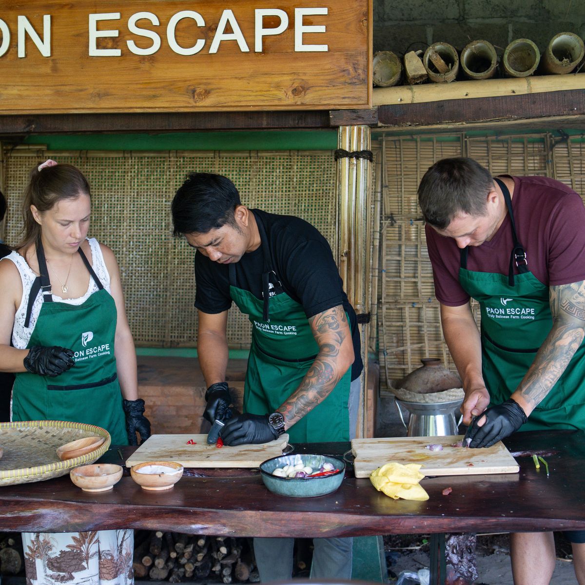 Cours de cuisine balinaise authentique « de la ferme à l’assiette » à Ubud avec visite du marché