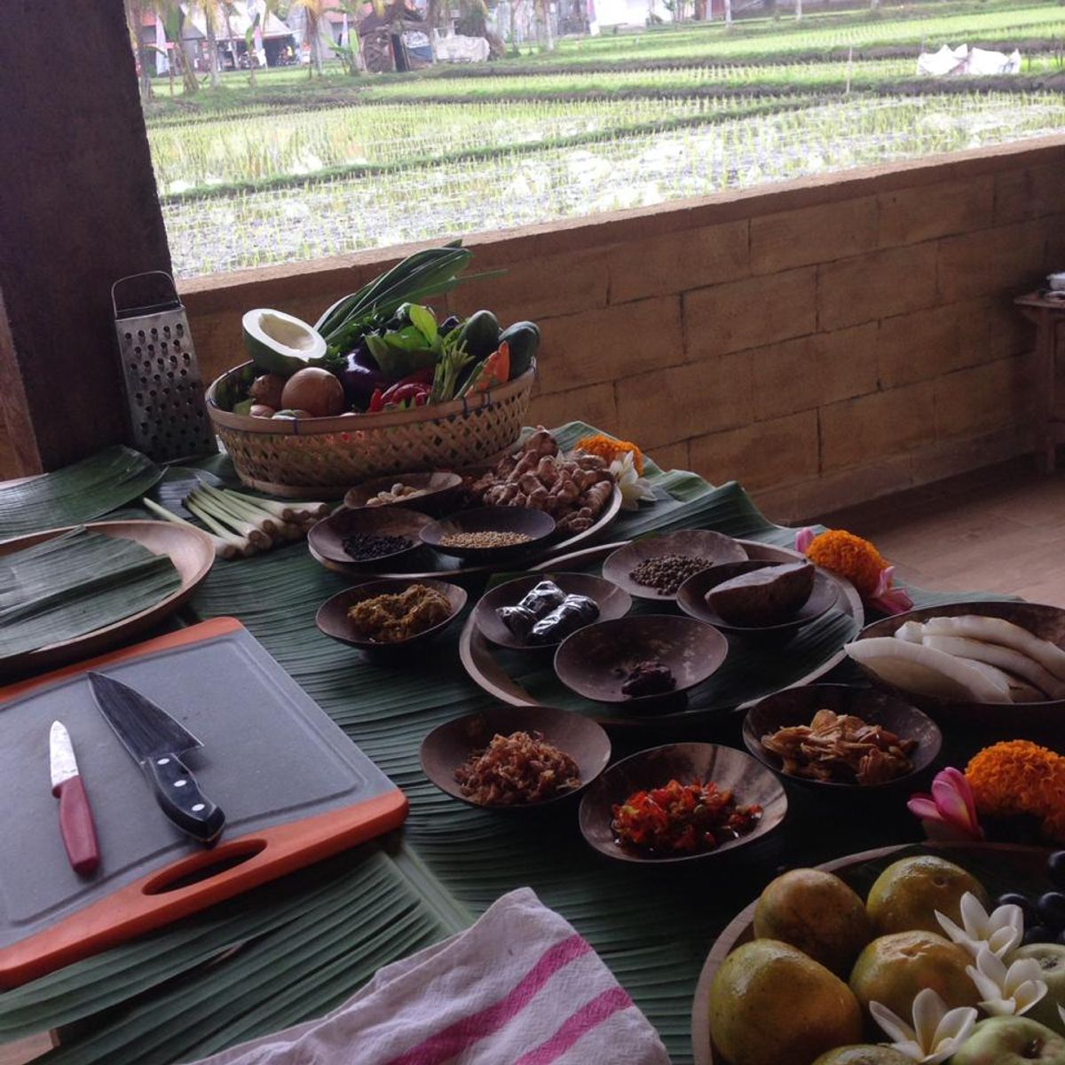 Balinese Heritage Cooking Class with Taman Ayun Temple Tour
