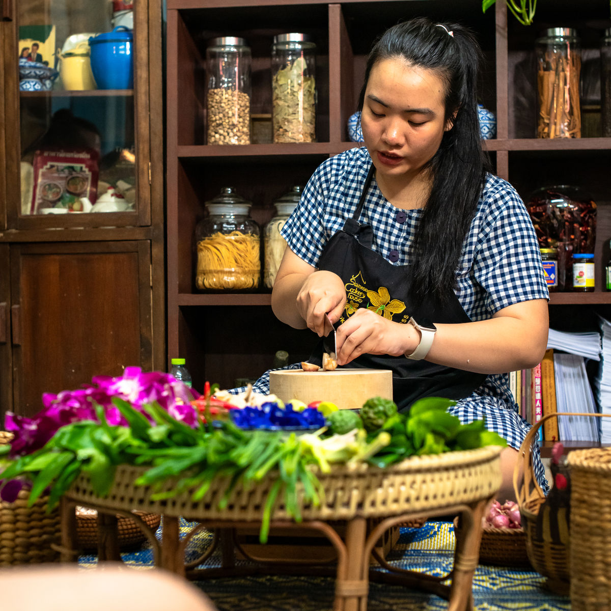 Bangkok Thai Cooking Class in Traditional 100 Year Old House with Market Tour