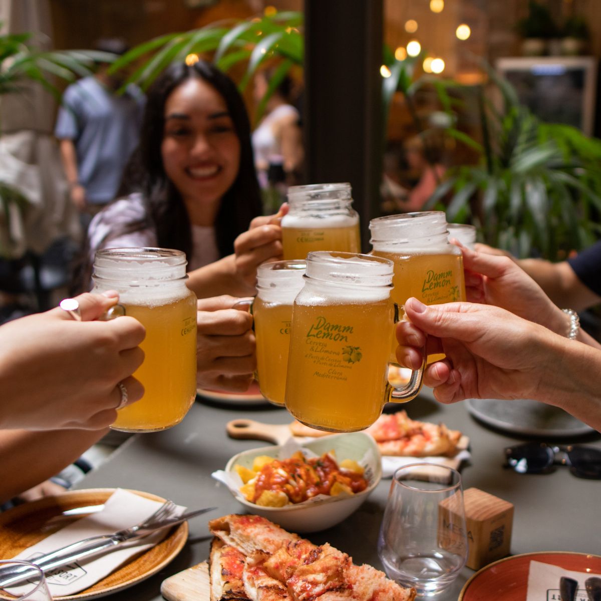 Aventure tapas à Barcelone : découvrez les tavernes, l'histoire et la vie locale