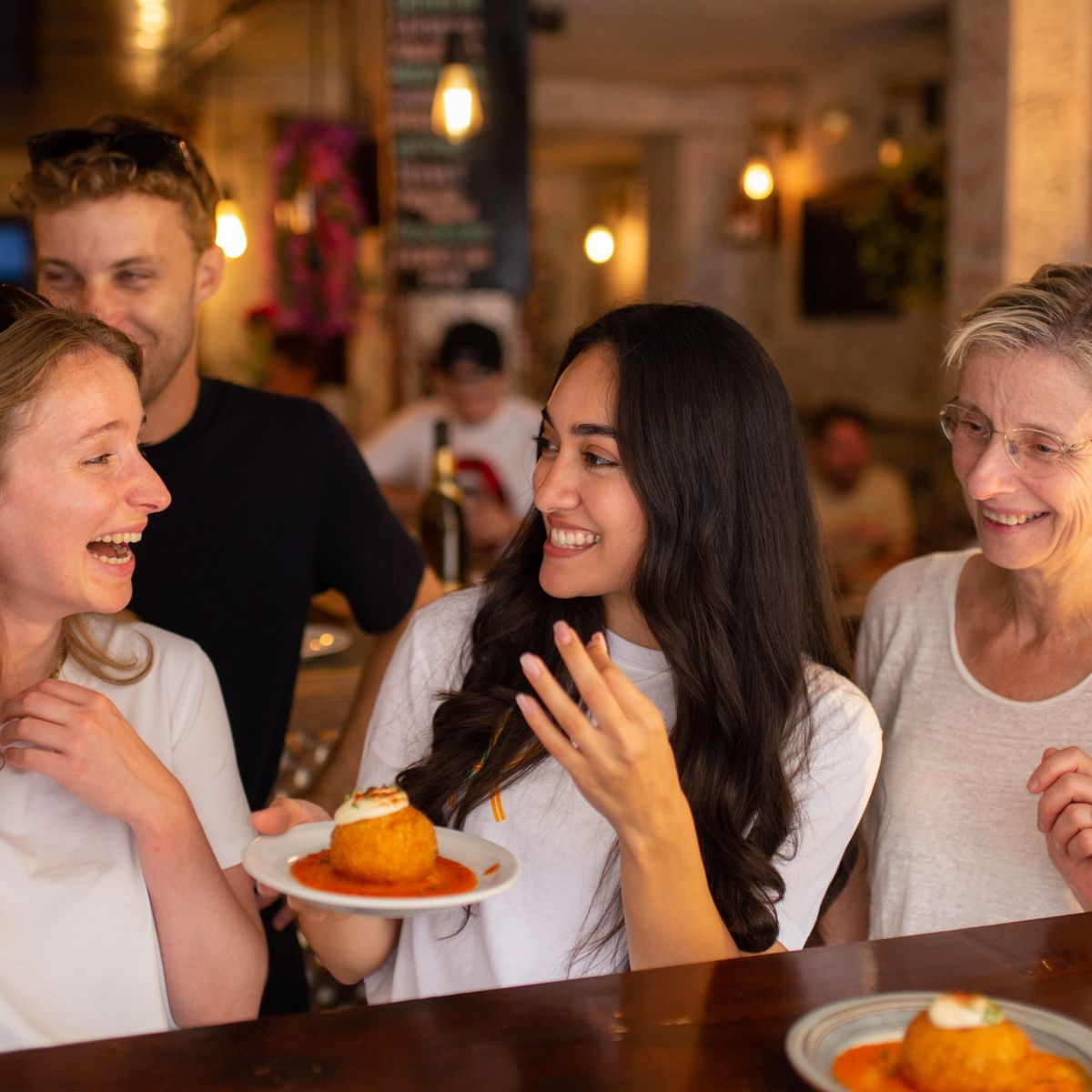 Aventure tapas à Barcelone : découvrez les tavernes, l'histoire et la vie locale