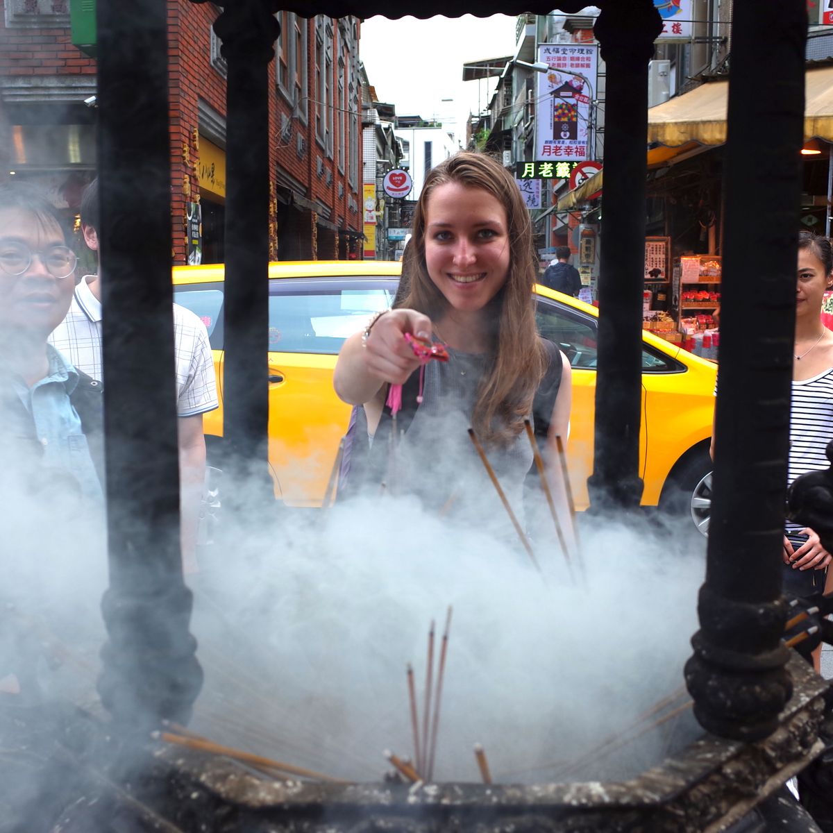 Be a Local Tea Drinker: A Walk Through Time and an Authentic Getaway in Old Taipei