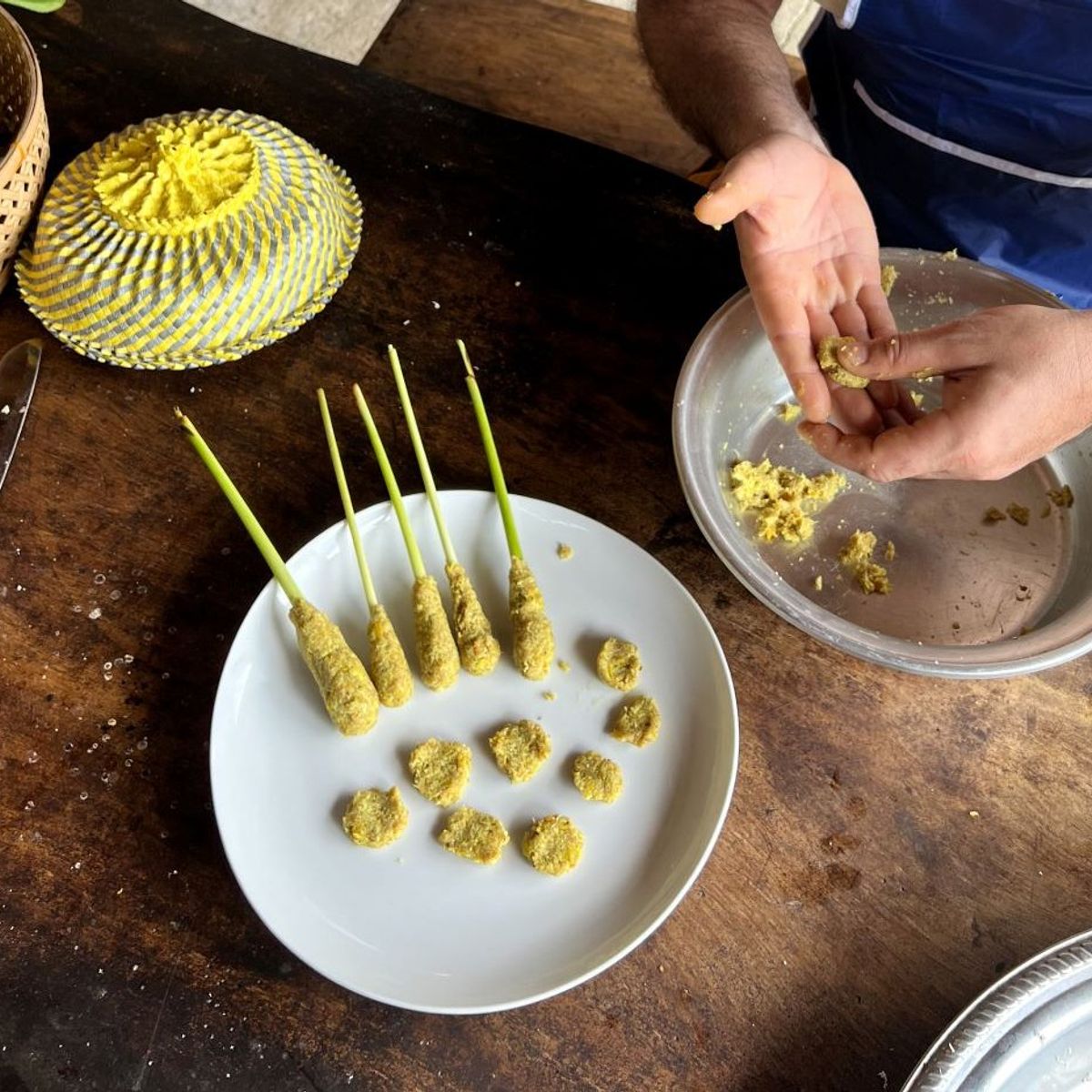 Traditional Balinese Cooking Class with a Local Family