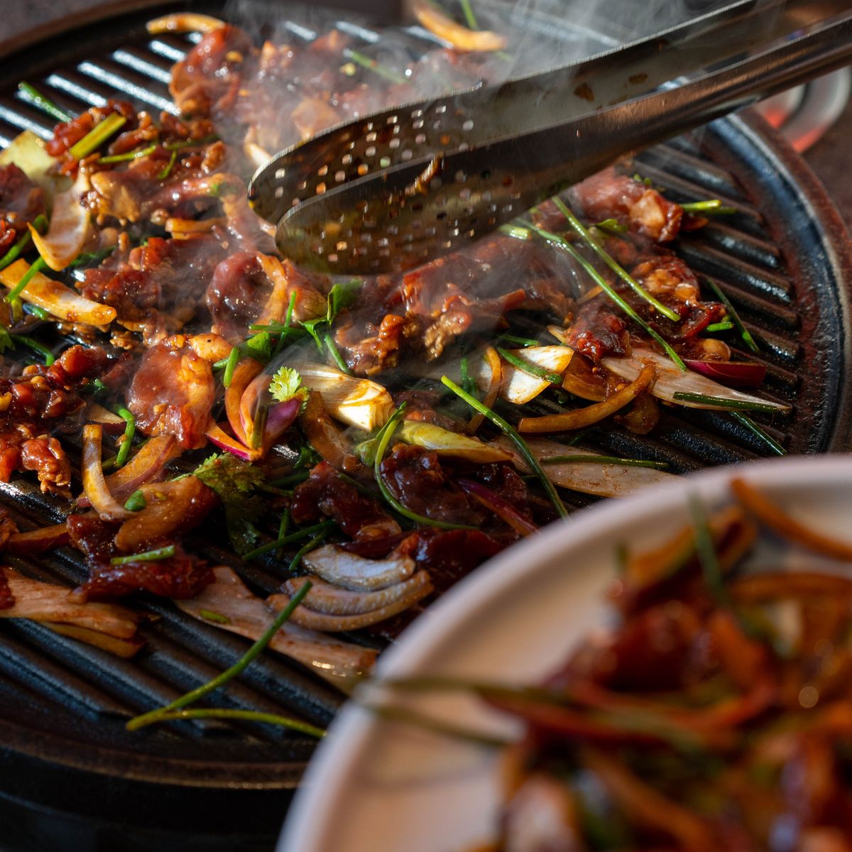 Kulinarische Entdeckungstour durch die Hutongs von Peking: Versteckte Restaurants entdecken