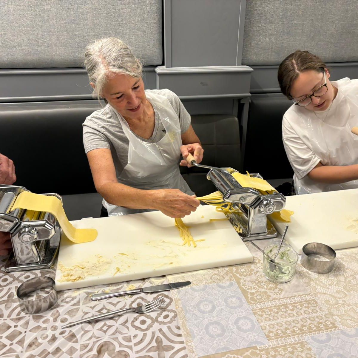 Bologna: Pasta & Tiramisù Cooking Experience with Wine