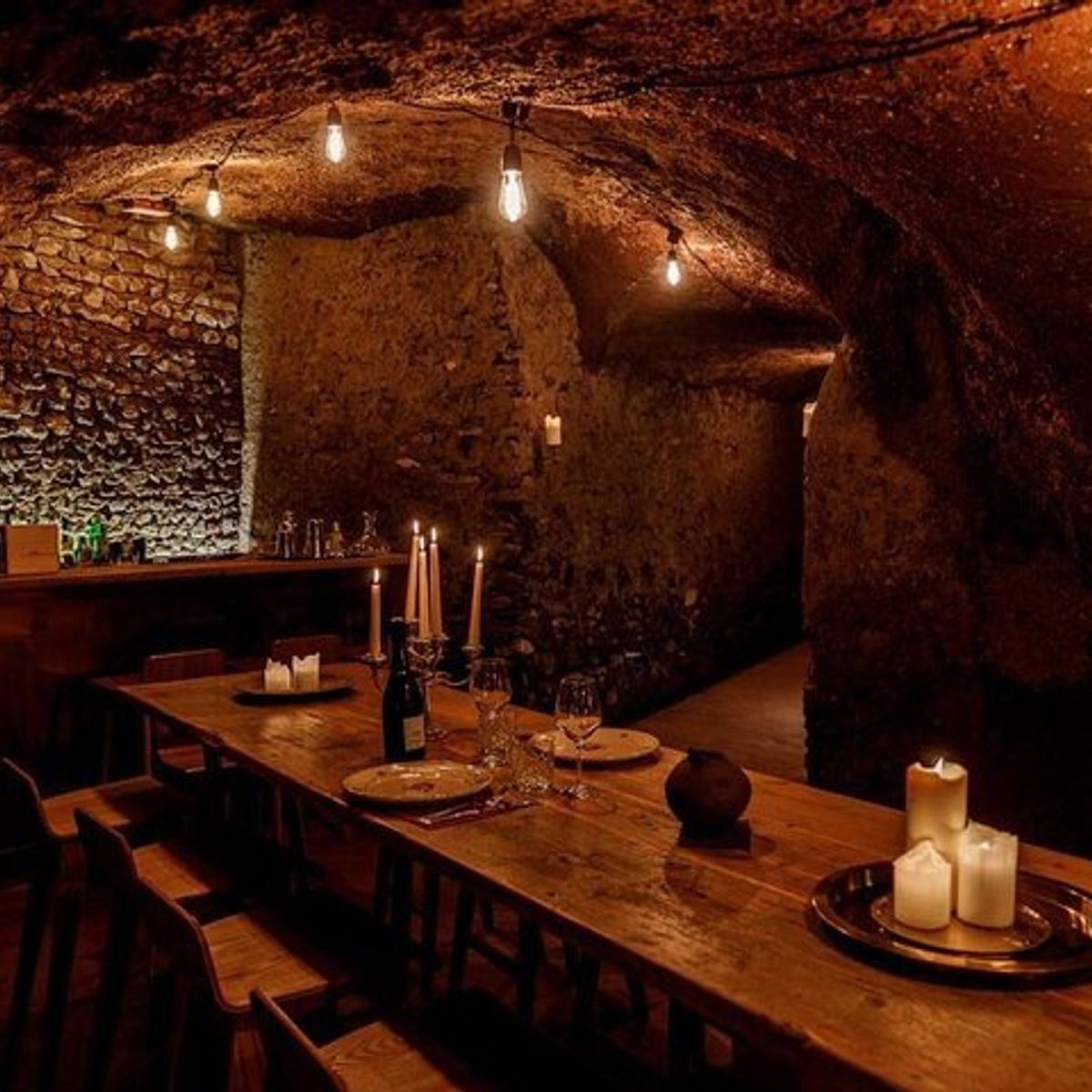 Candlelit Wine Tasting Experience in an Ancient Roman Cave