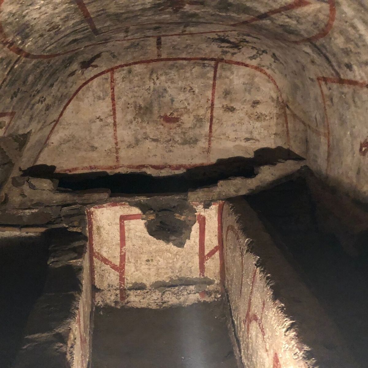 Catacombs and Food Tour in Rome
