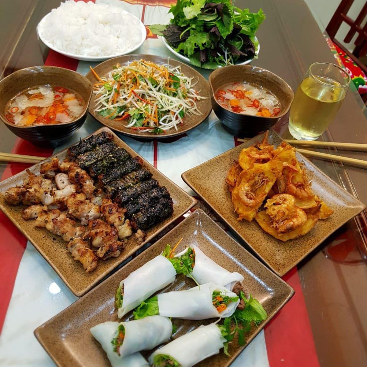 Vietnamese Home Cooking Class with a Local Chef & Fresh Market Tour