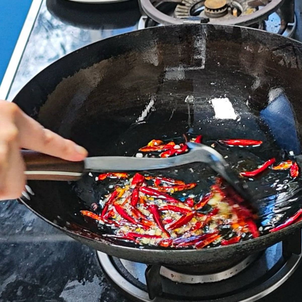 Chengdu Vegetarian Home Cooking Experience in a Local Home