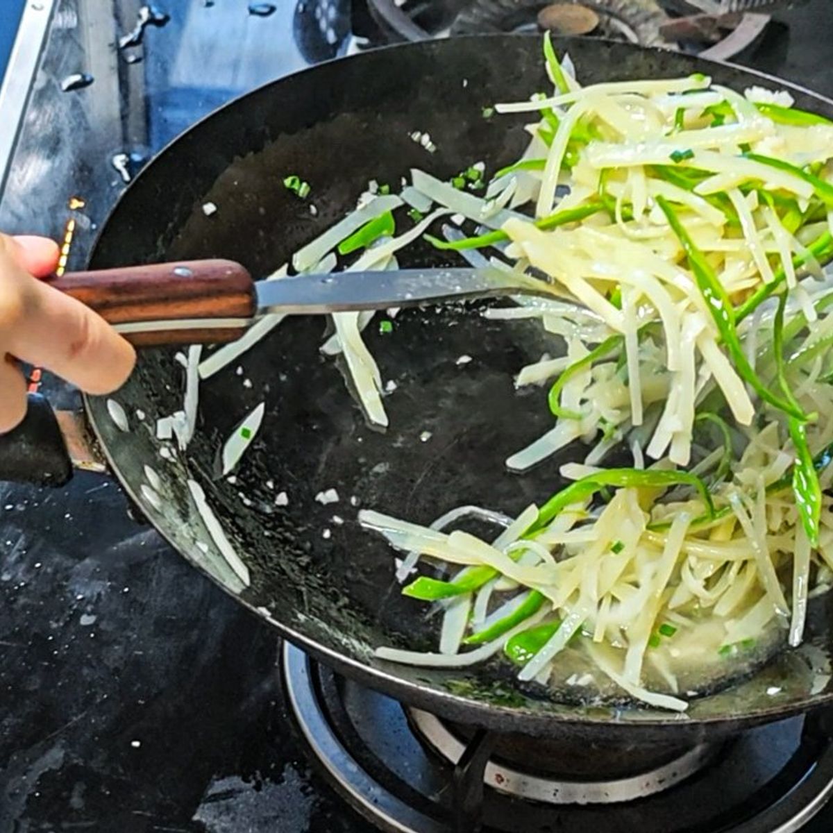 Chengdu Vegetarian Home Cooking Experience in a Local Home