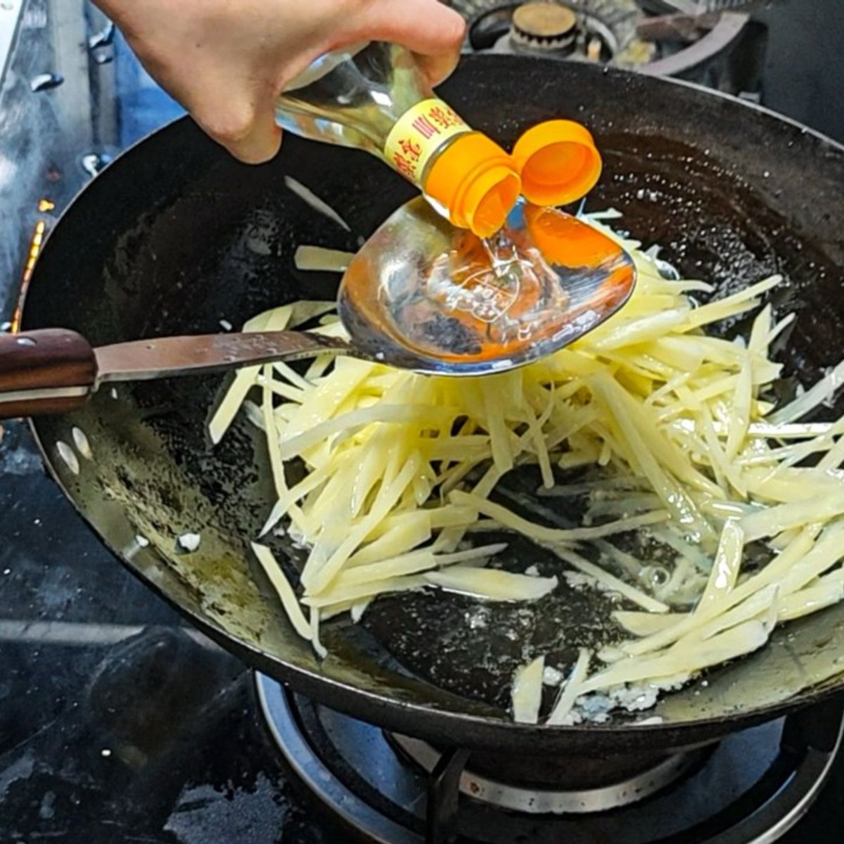 Chengdu Vegetarian Home Cooking Experience in a Local Home