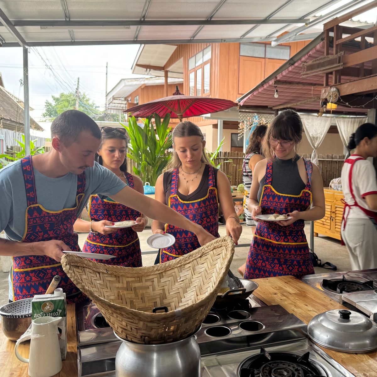 Daddy's Kitchen, Thai Cooking School