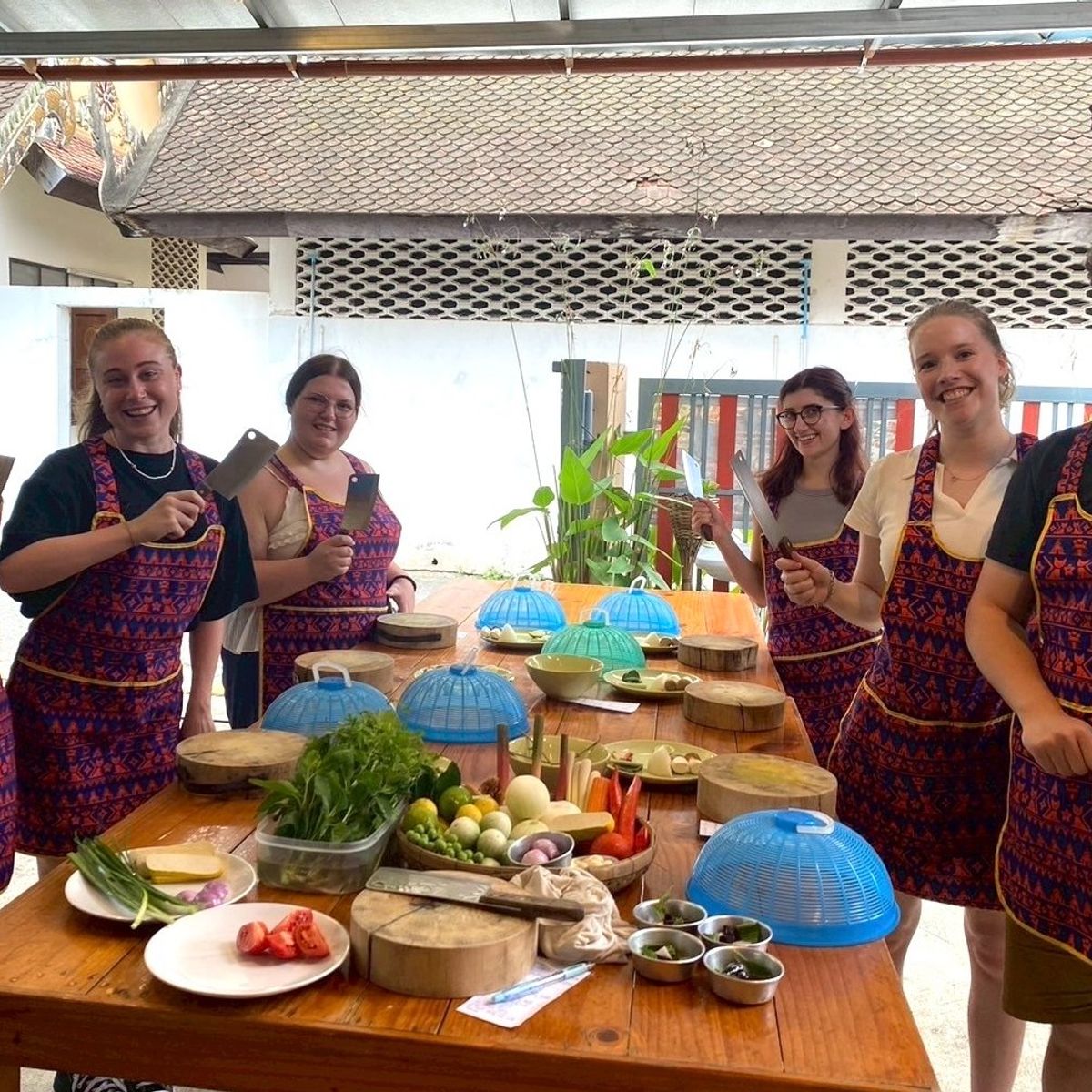 Morning Thai Home Cooking Experience in Chiang Mai with Market Tour