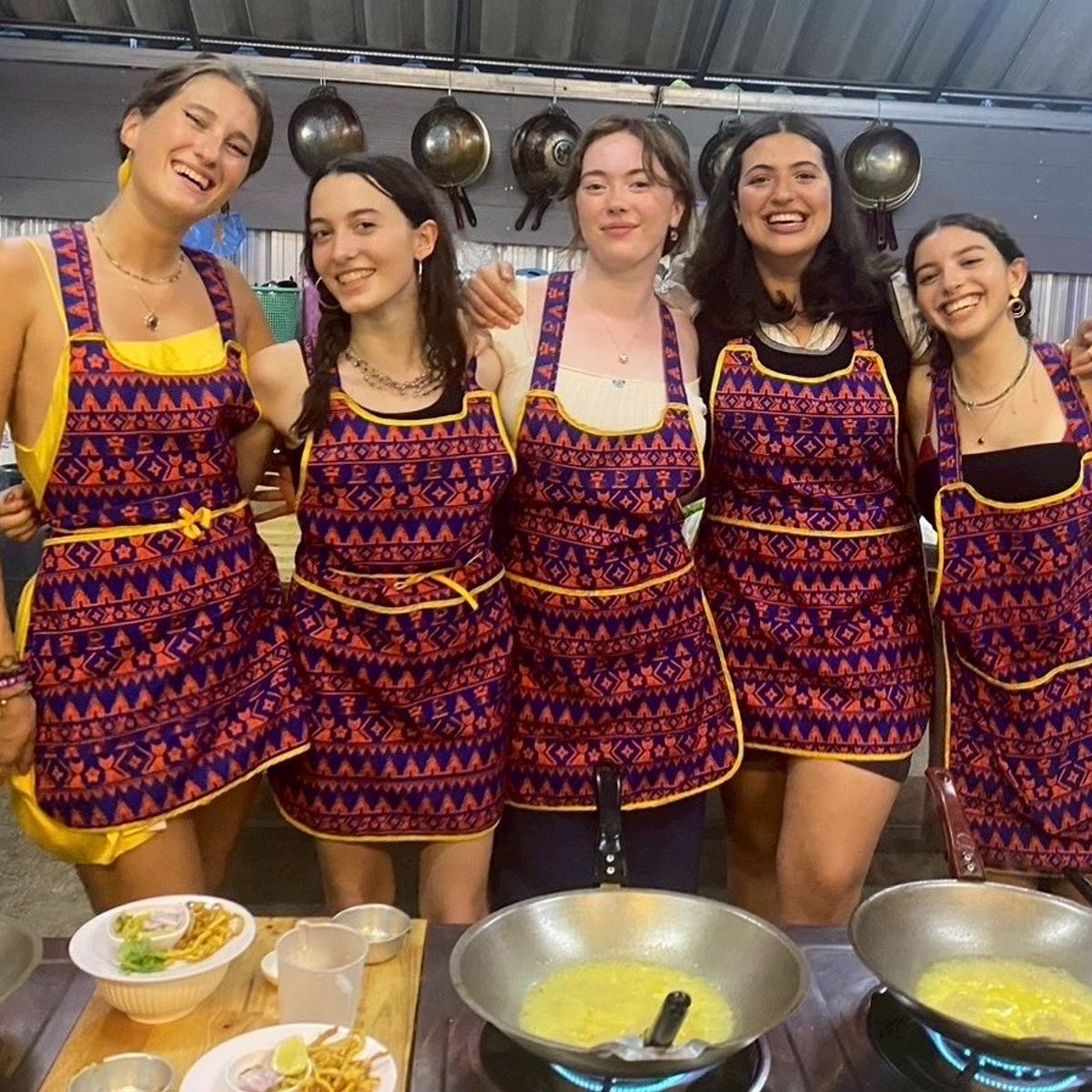 Morning Thai Home Cooking Experience in Chiang Mai with Market Tour