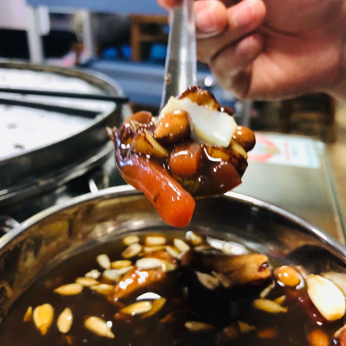 Xi'an Local Street Food Tour with TukTuk Ride