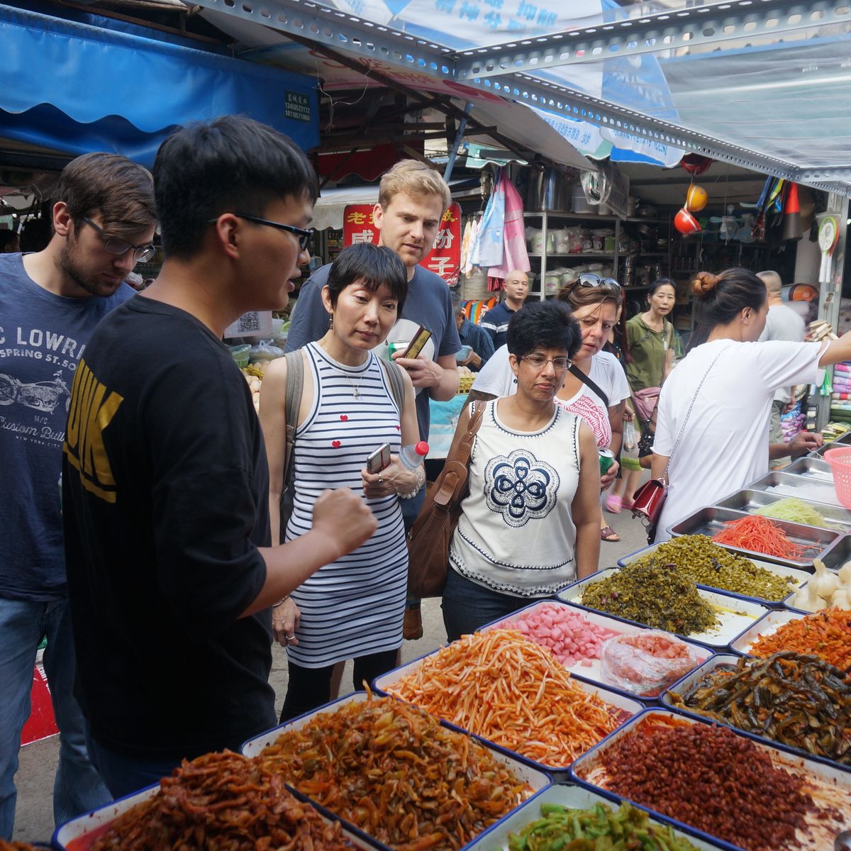 Xi'an Local Street Food Tour with TukTuk Ride
