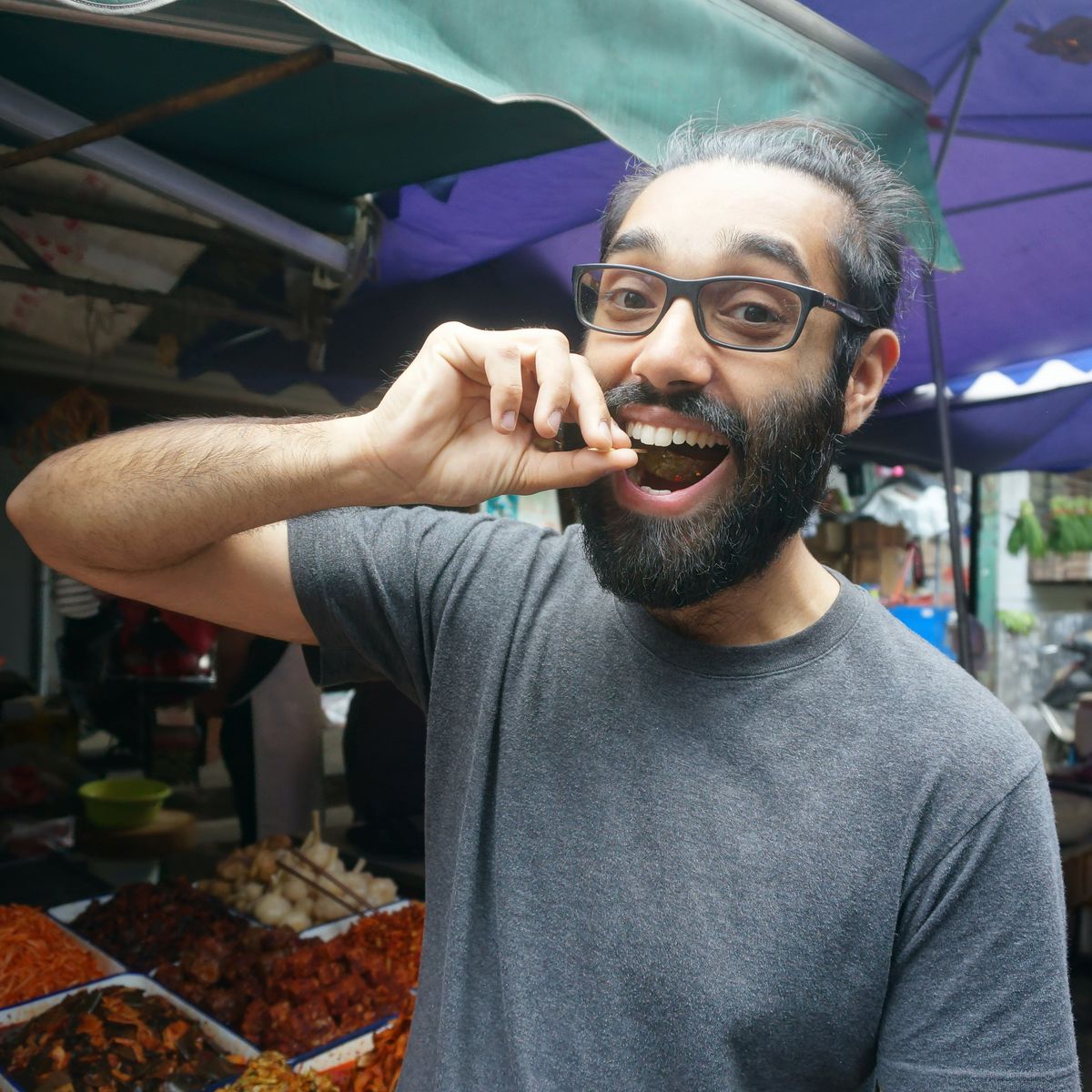 Xi'an Local Street Food Tour with TukTuk Ride