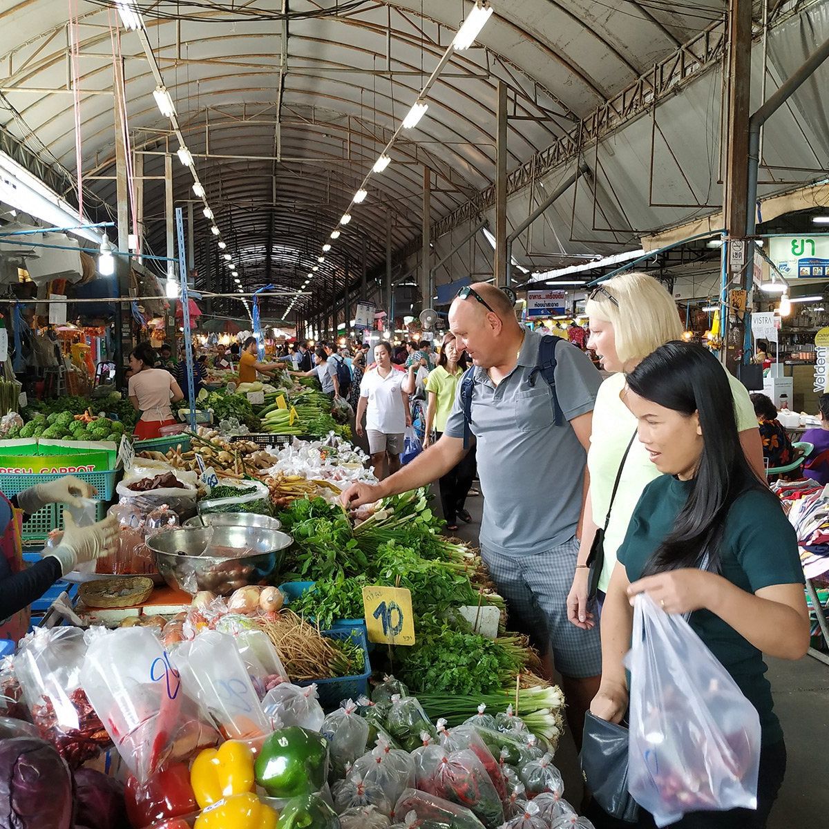 Choose Your Own Favorite Thai Dish Hands-on Authentic Thai Cooking Class with Local Market Tour