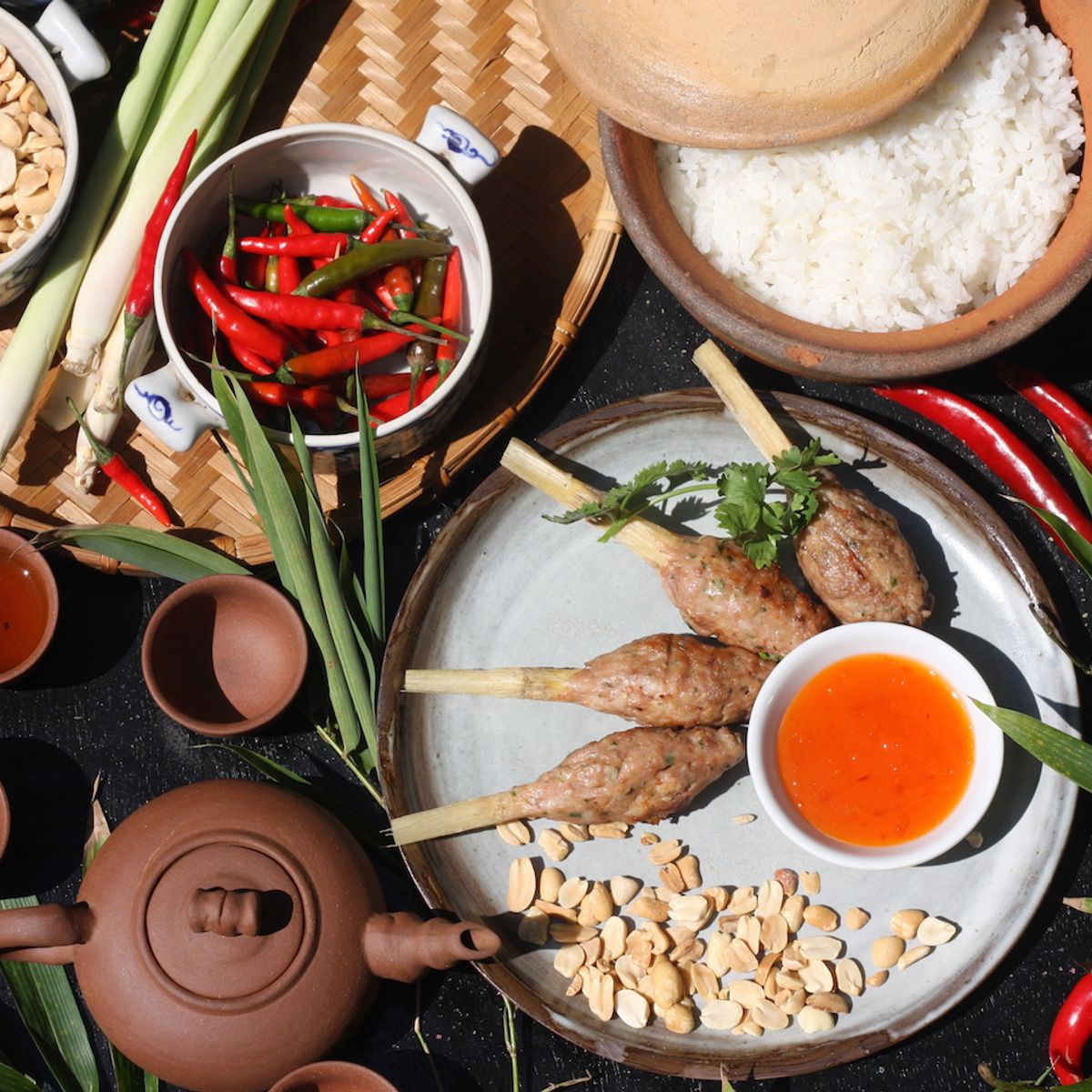 Vietnamese Home Cooking & Market Tour