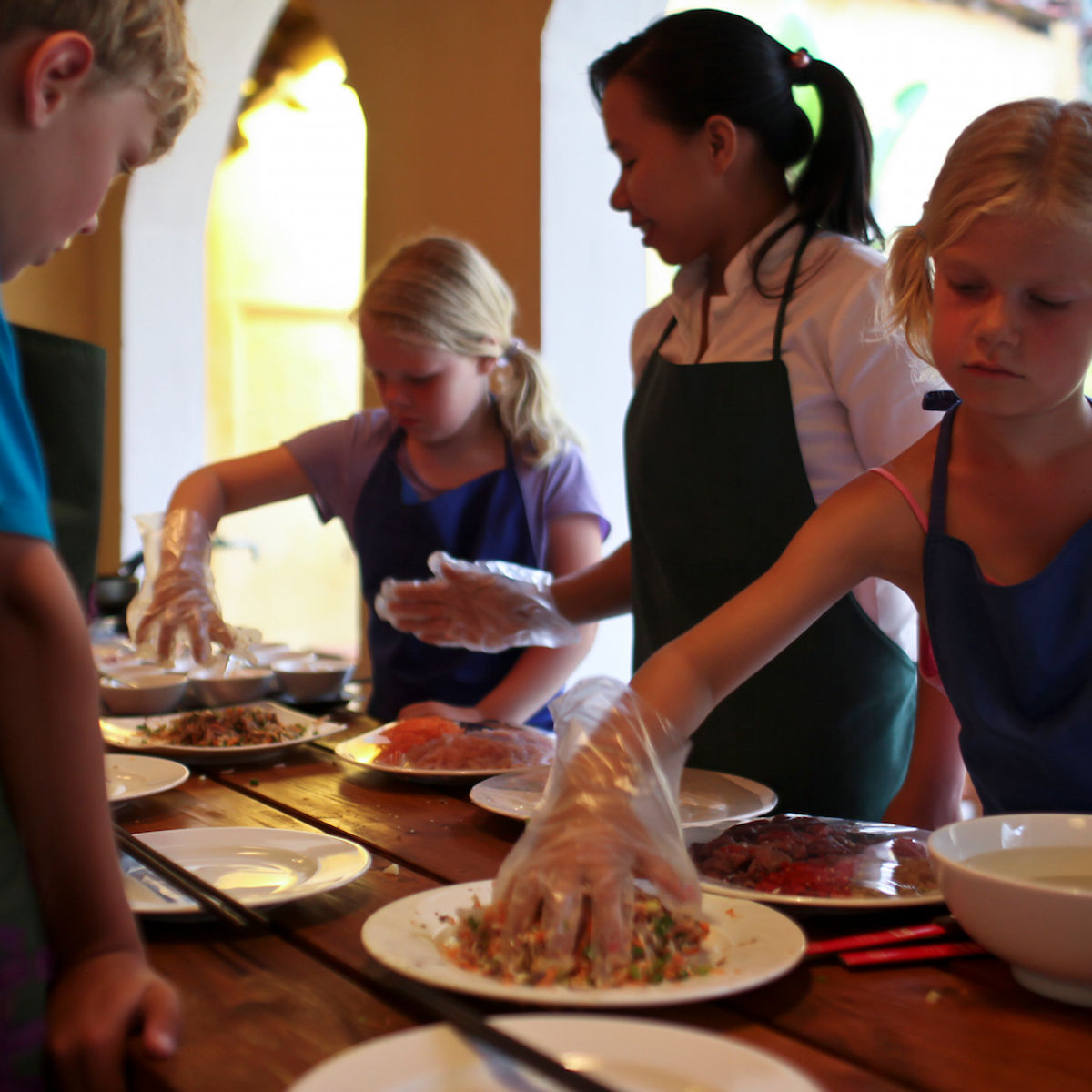 Vietnamese Home Cooking & Market Tour